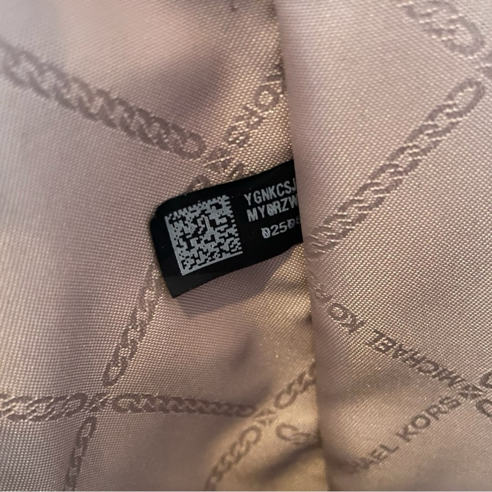 Michael‎ Kors Dust Pink Jet Set Tote - Stylish & Versatile Handbag for Women - Picture 6 of 12